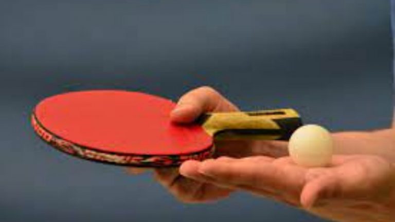 how to hold a ping pong paddle